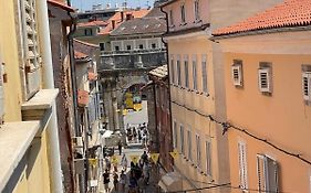 Dejan Apartment 2-Top Centar-Old Town Studio