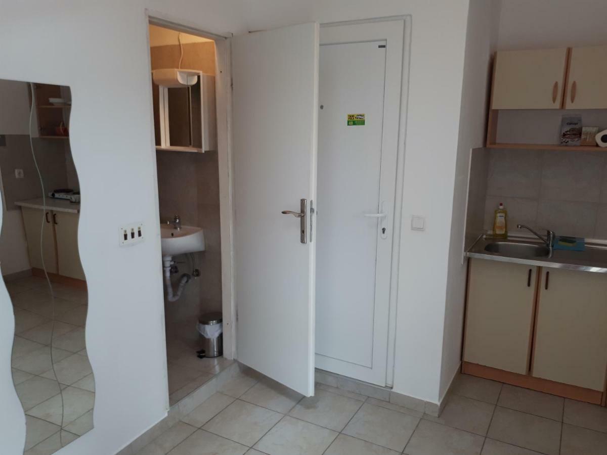 Dejan Apartment 2-Top Centar-Old Town Studio Pola Esterno foto